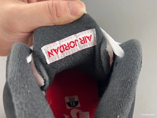 5 Air HF3975-001 Reimagined Metallic Black Jordan 0804